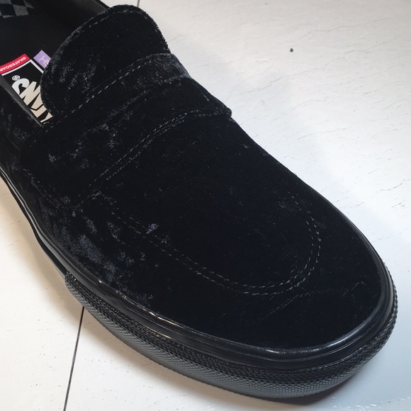 NWT Vans Skste Style 53 Classic Slip-Ons in Black Velvet Women’s 6.5 - Picture 5 of 10